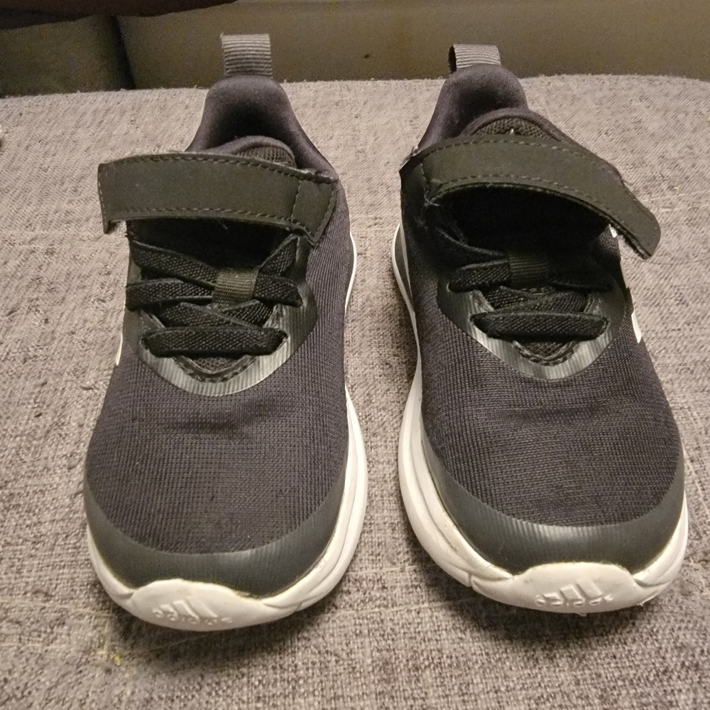 Adidas toddler 8c sneakers